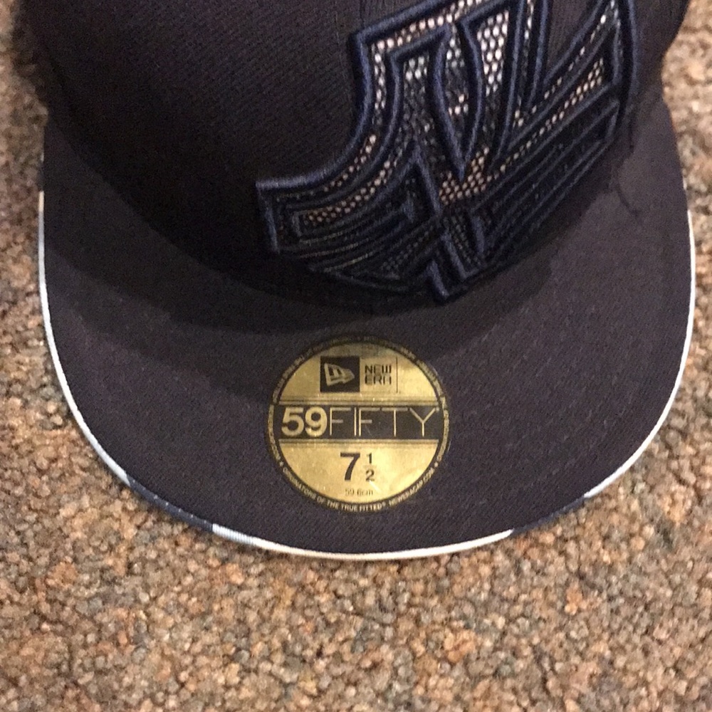 New Era Yankees Hat - Picture 3 of 5